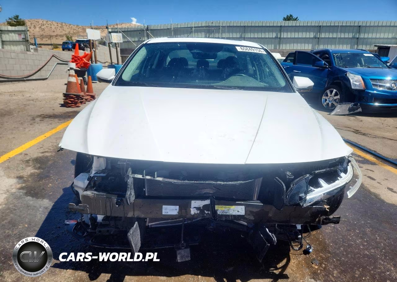 2024 Hyundai Elantra Limited VIN:KMHLP4DGXRU836973 - 5
