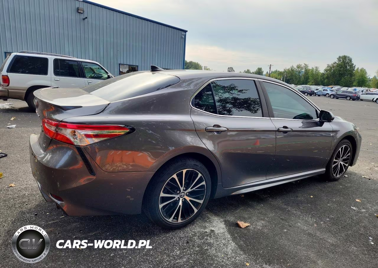 2020 Toyota Camry Se VIN:4T1M11AK6LU318928 - 3