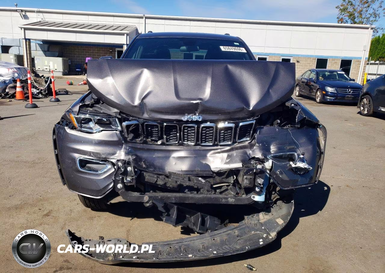 2019 Jeep Grand Cherokee Laredo VIN:1C4RJFAGXKC784501 - 5