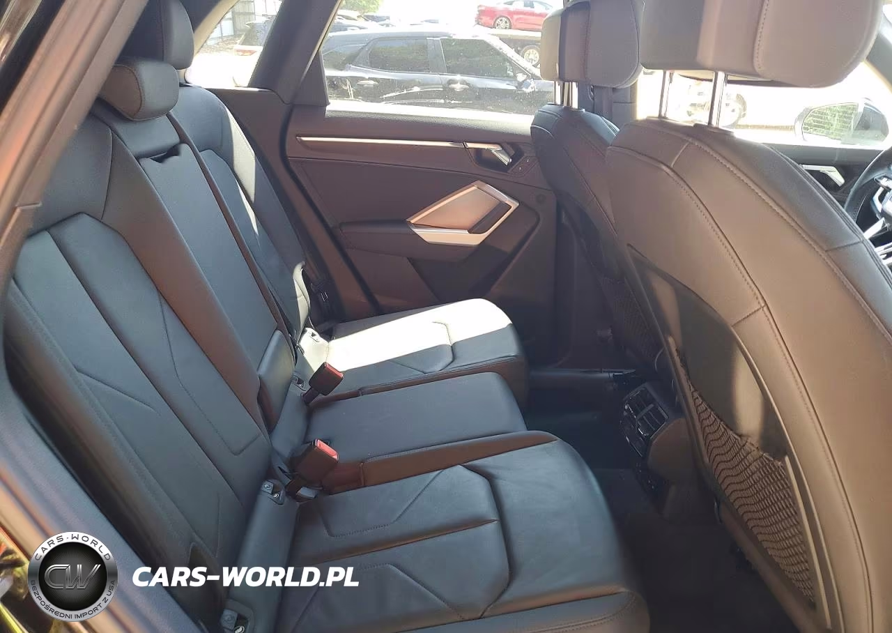 2020 Audi Q3 Premium S Line VIN:WA1DECF37L1124880 - 11