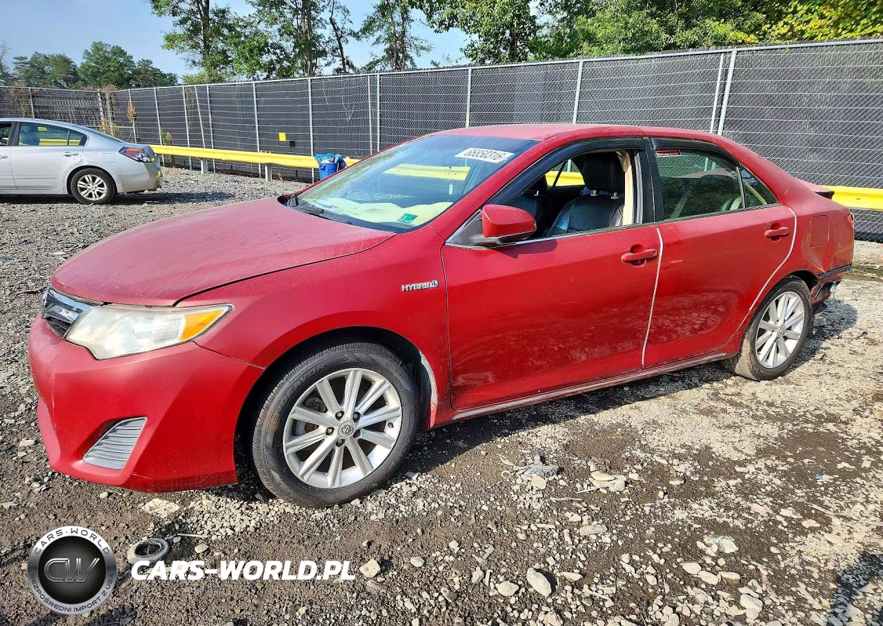 2014 Toyota Camry Hybrid Le