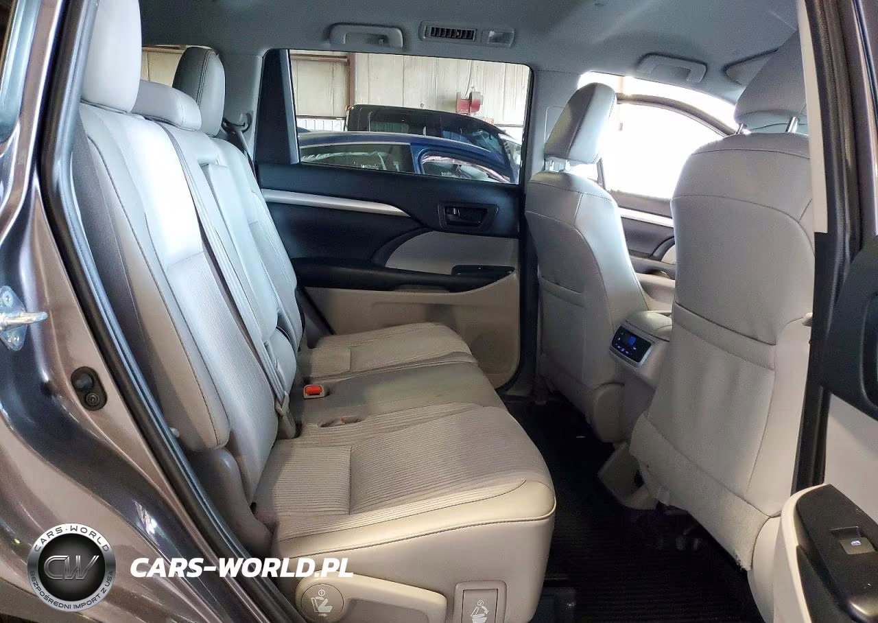 2019 Toyota Highlander Le Plus VIN:5TDBZRFH2KS935665 - 11
