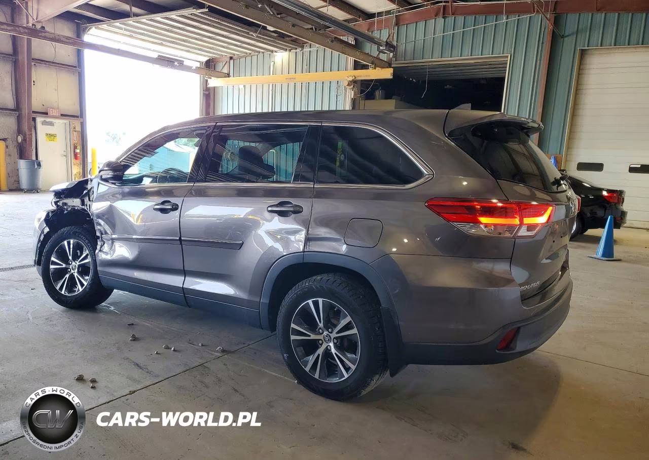2019 Toyota Highlander Le Plus VIN:5TDBZRFH2KS935665 - 2