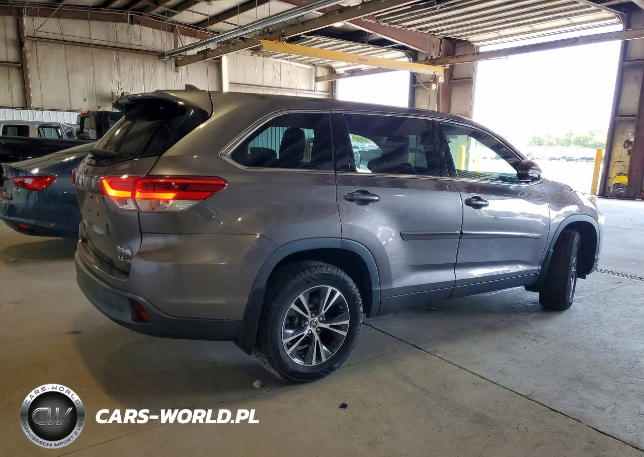 2019 Toyota Highlander Le Plus VIN:5TDBZRFH2KS935665 - 3