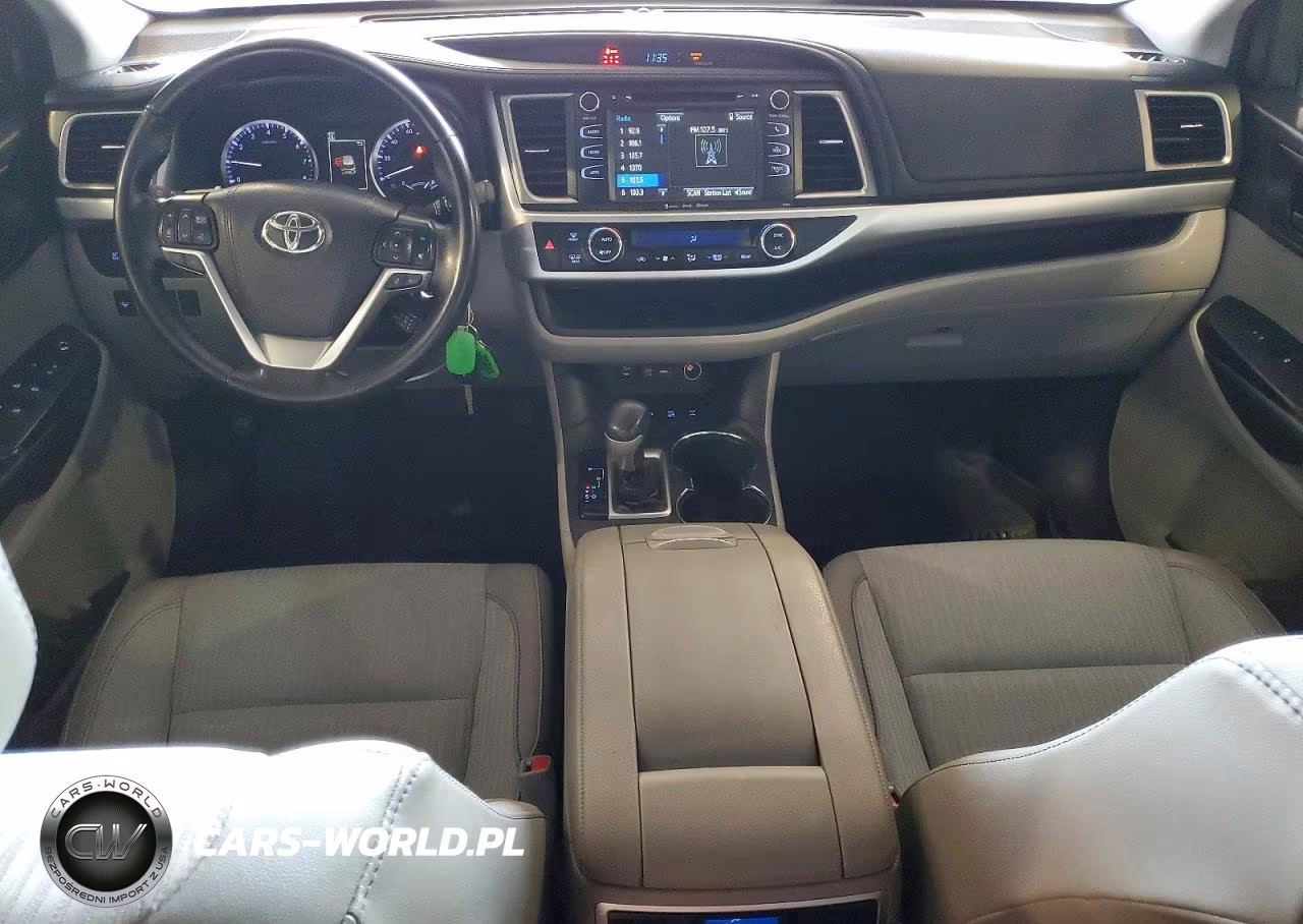 2019 Toyota Highlander Le Plus VIN:5TDBZRFH2KS935665 - 8