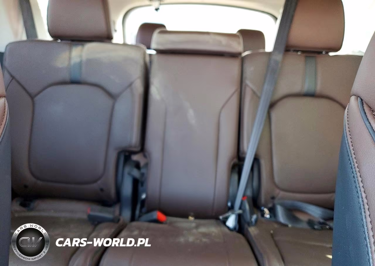 2025 Honda Pilot Elite VIN:5FNYG1H80SB096800 - 10