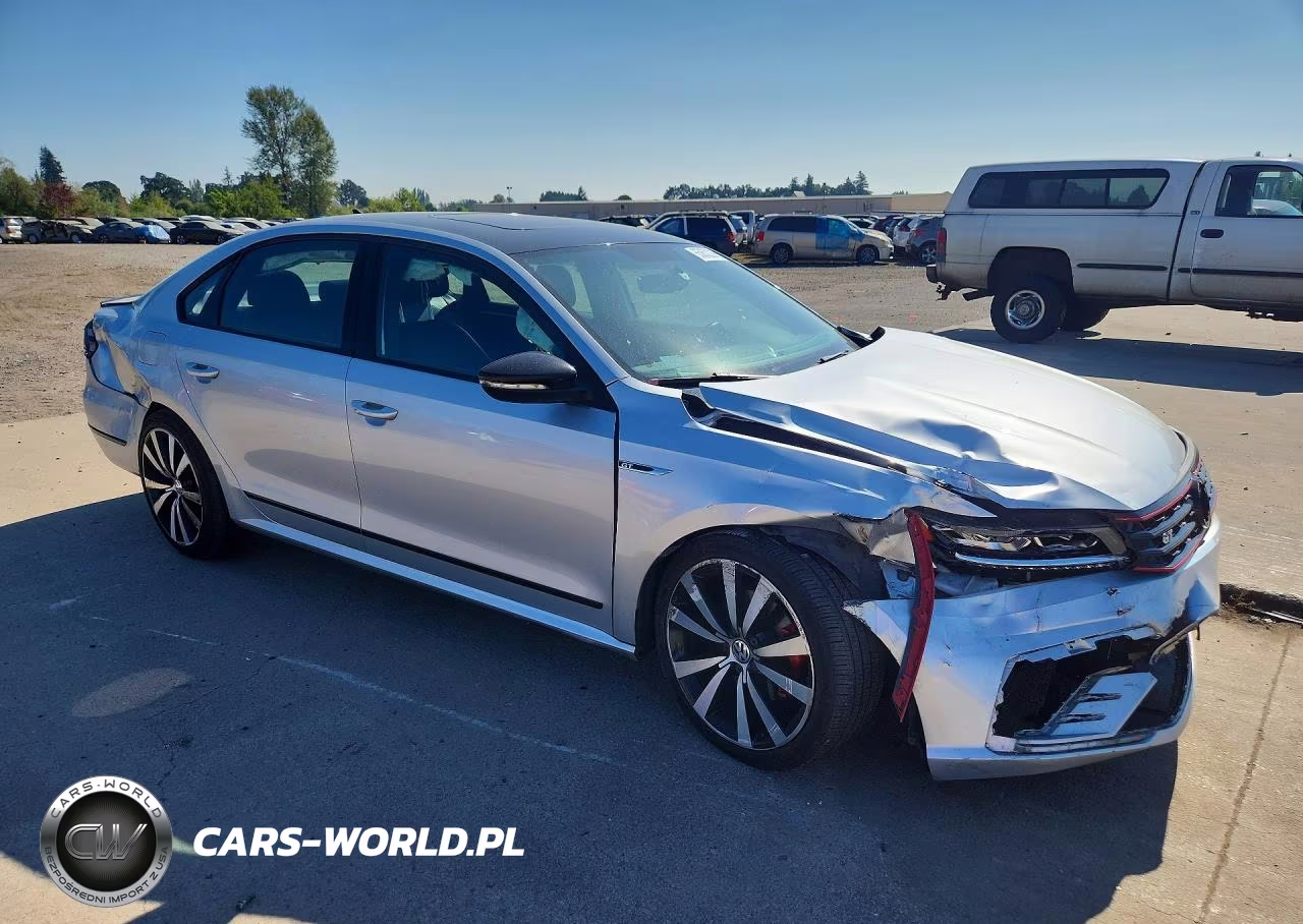 2018 Volkswagen Passat Gt VIN:1VWJM7A39JC050533 - 4