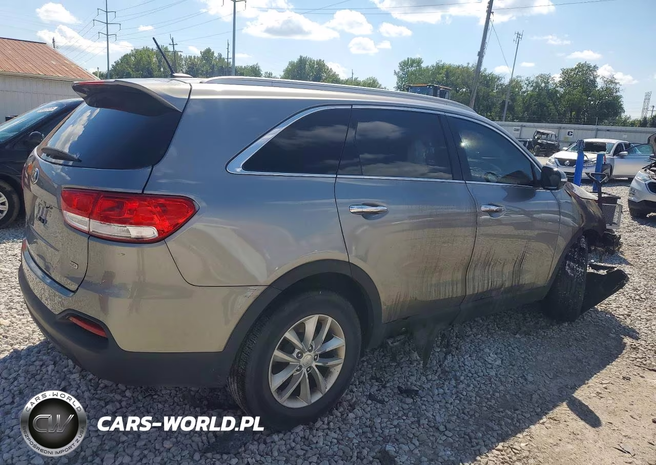 2017 Kia Sorento Lx VIN:5XYPG4A3XHG331412 - 3