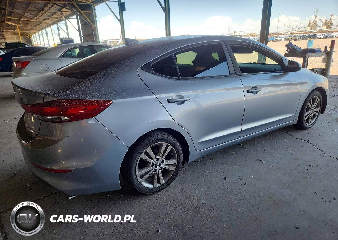 2017 Hyundai Elantra Se VIN:5NPD84LF2HH107776 - 3