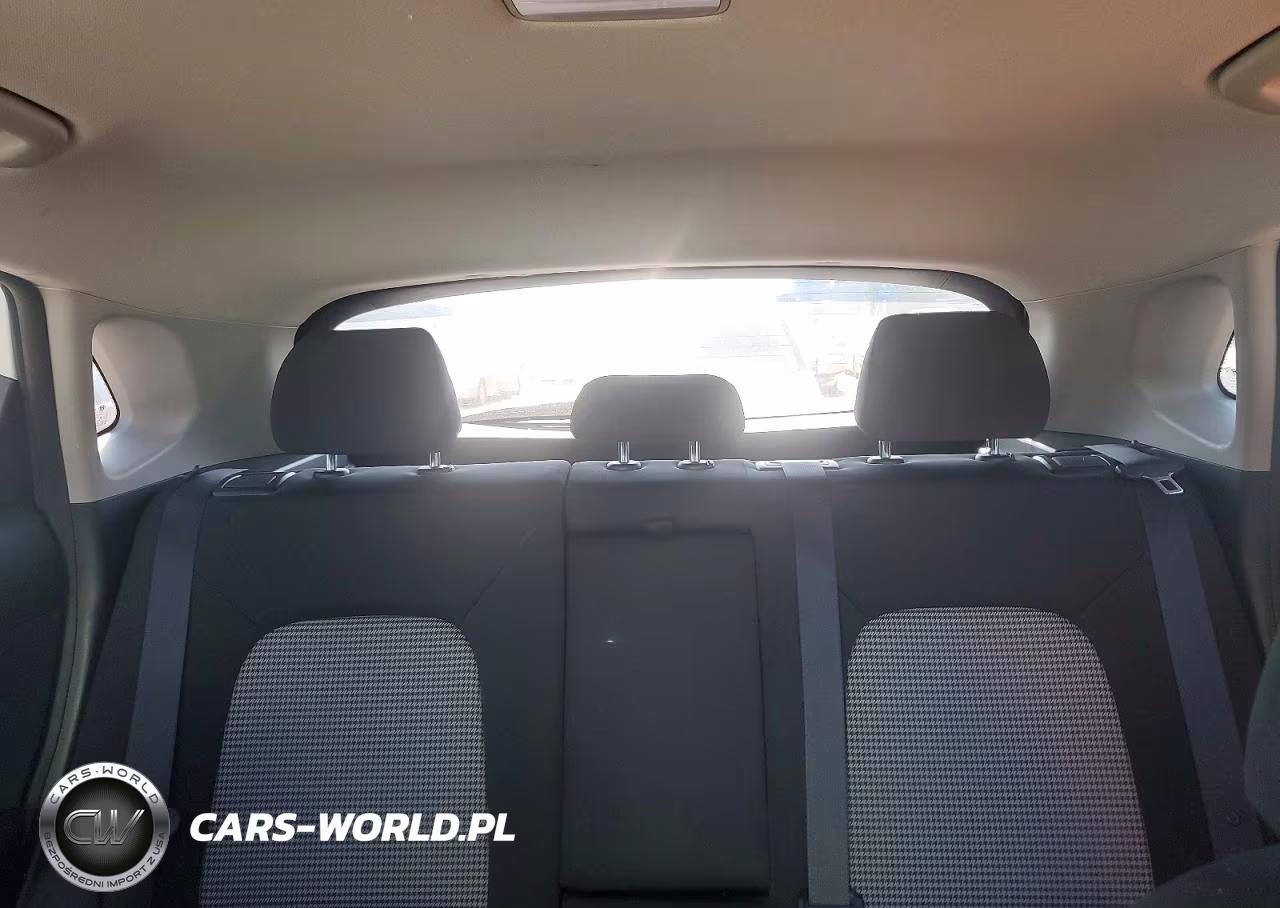 2019 Hyundai Kona Se VIN:KM8K1CAA8KU293796 - 10
