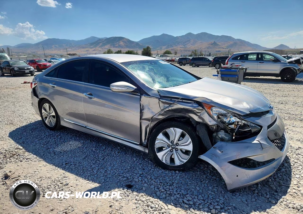 2013 Hyundai Sonata Hybrid VIN:KMHEC4A46DA101061 - 4