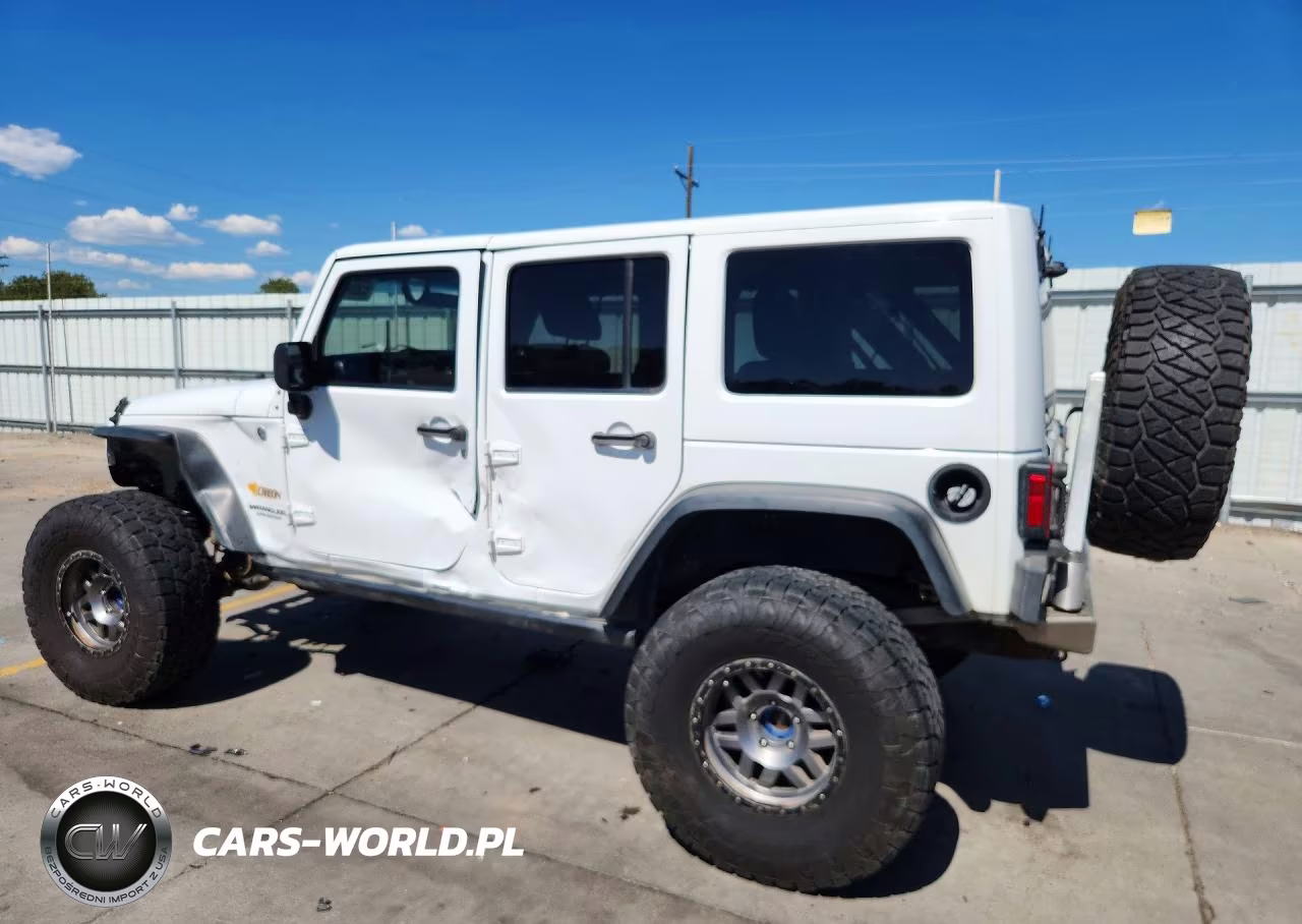 2011 Jeep Wrangler Unlimited Sahara VIN:1J4HA5H11BL574984 - 2