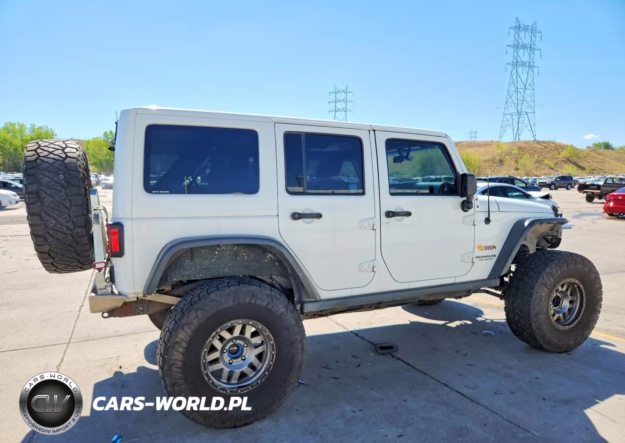 2011 Jeep Wrangler Unlimited Sahara VIN:1J4HA5H11BL574984 - 3
