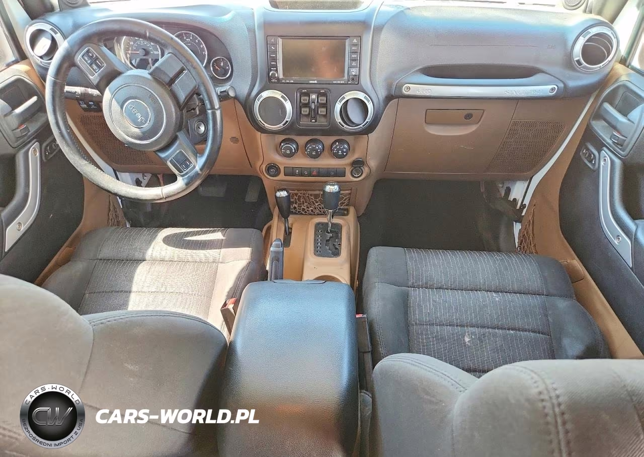 2011 Jeep Wrangler Unlimited Sahara VIN:1J4HA5H11BL574984 - 8