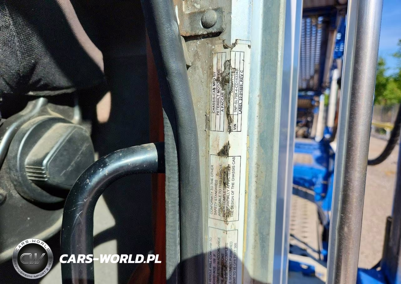 2012 Peterbilt 365 - Semi Truck VIN:1NPSL79X4CD153348 - 11