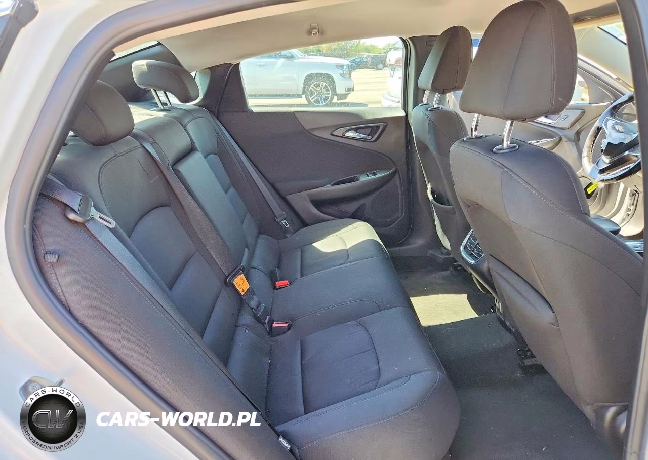 2018 Chevrolet Malibu Lt VIN:1G1ZD5ST1JF174764 - 10