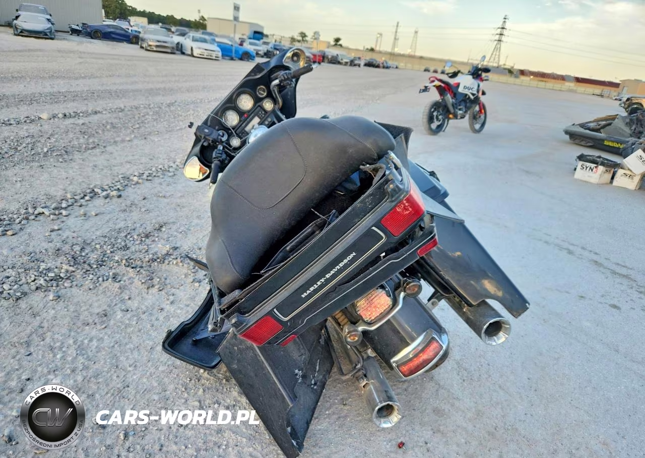 2013 Harley-Davidson Flhtk Electra Glide Ultra Limited VIN:1HD1KEM10DB683308 - 4