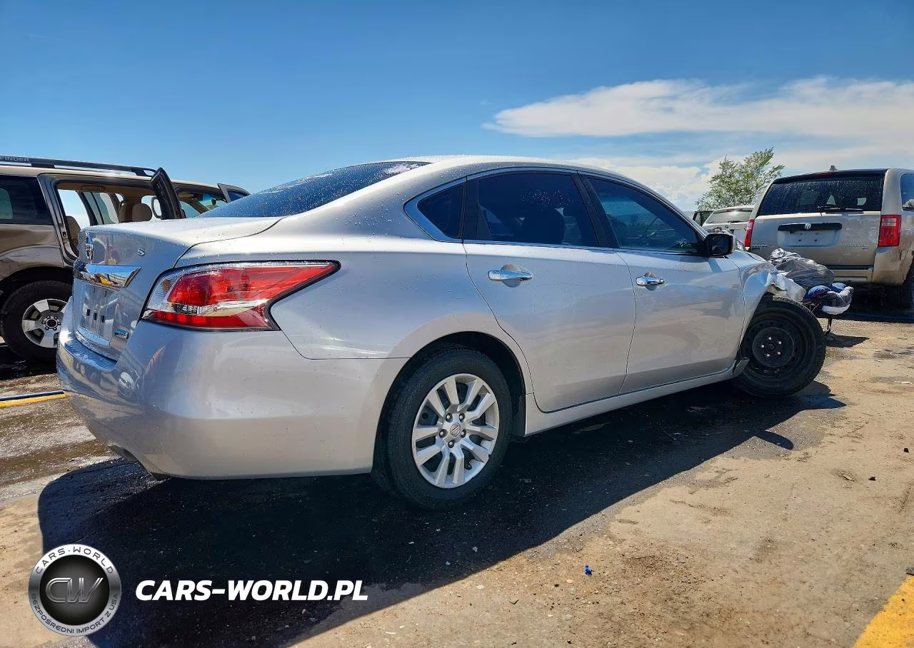 2014 Nissan Altima 2.5 S VIN:1N4AL3AP4EN366665 - 3