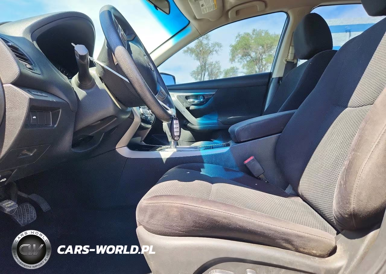 2014 Nissan Altima 2.5 S VIN:1N4AL3AP4EN366665 - 7