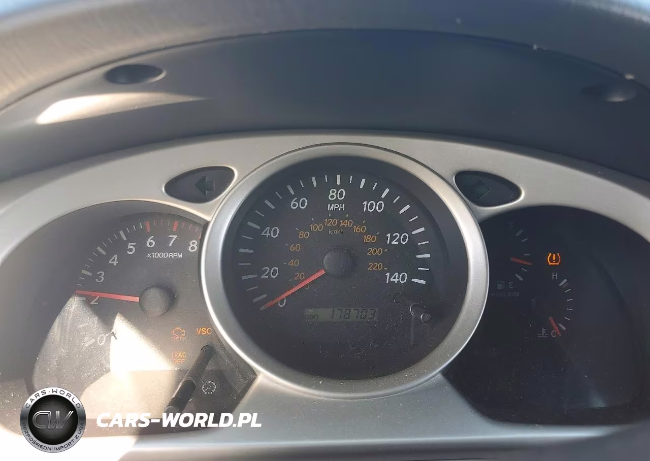 2007 Toyota Highlander Sport VIN:JTEDP21A870136835 - 9