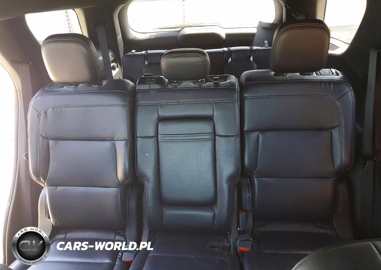 2020 Ford Explorer Xlt VIN:1FMSK8DHXLGB74103 - 10