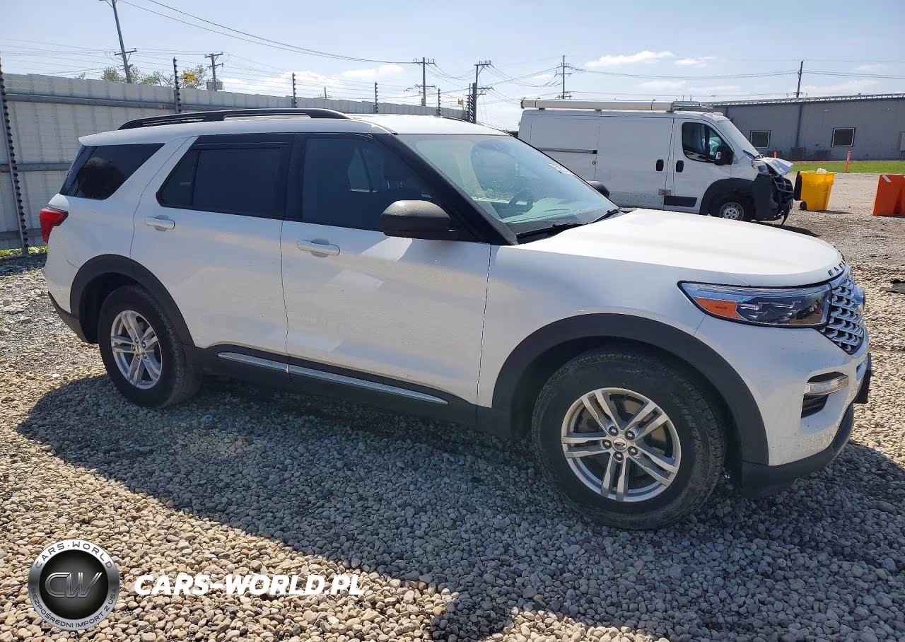 2020 Ford Explorer Xlt VIN:1FMSK8DHXLGB74103 - 4