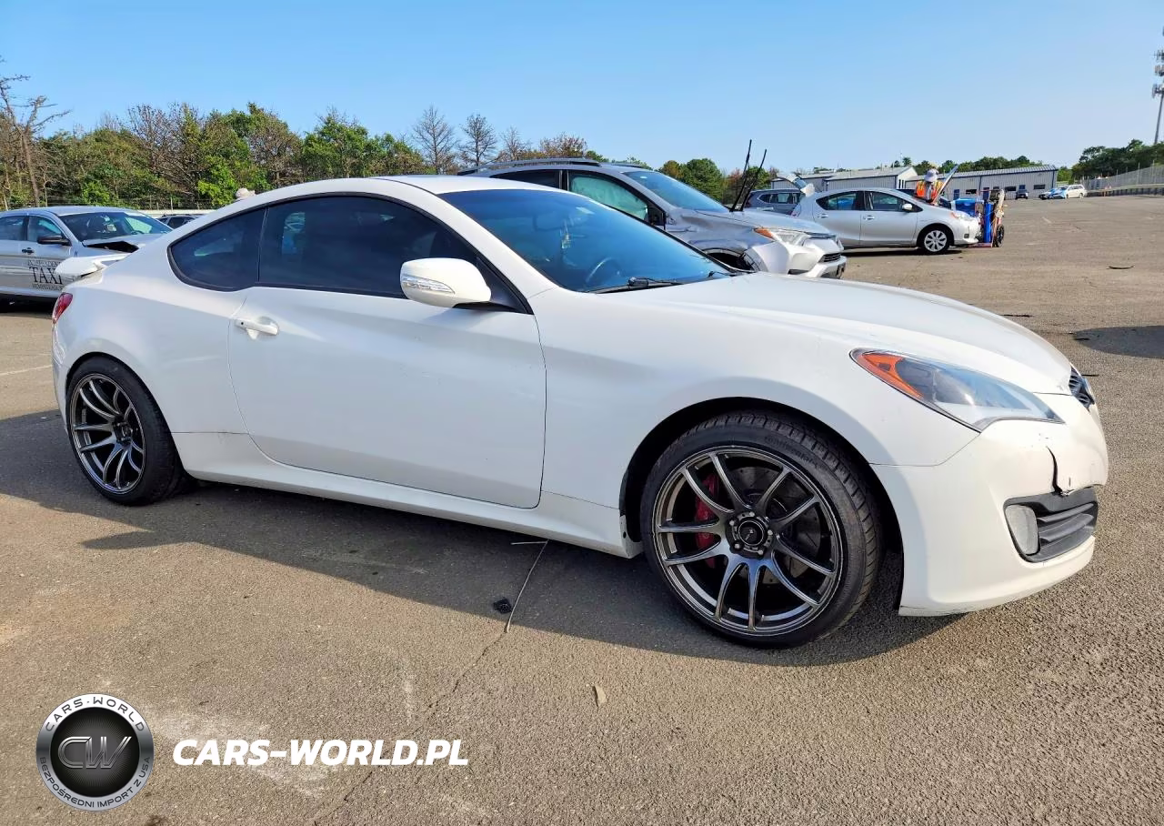 2012 Hyundai Genesis Coupe 3.8 Track VIN:KMHHU6KH1CU079362 - 4