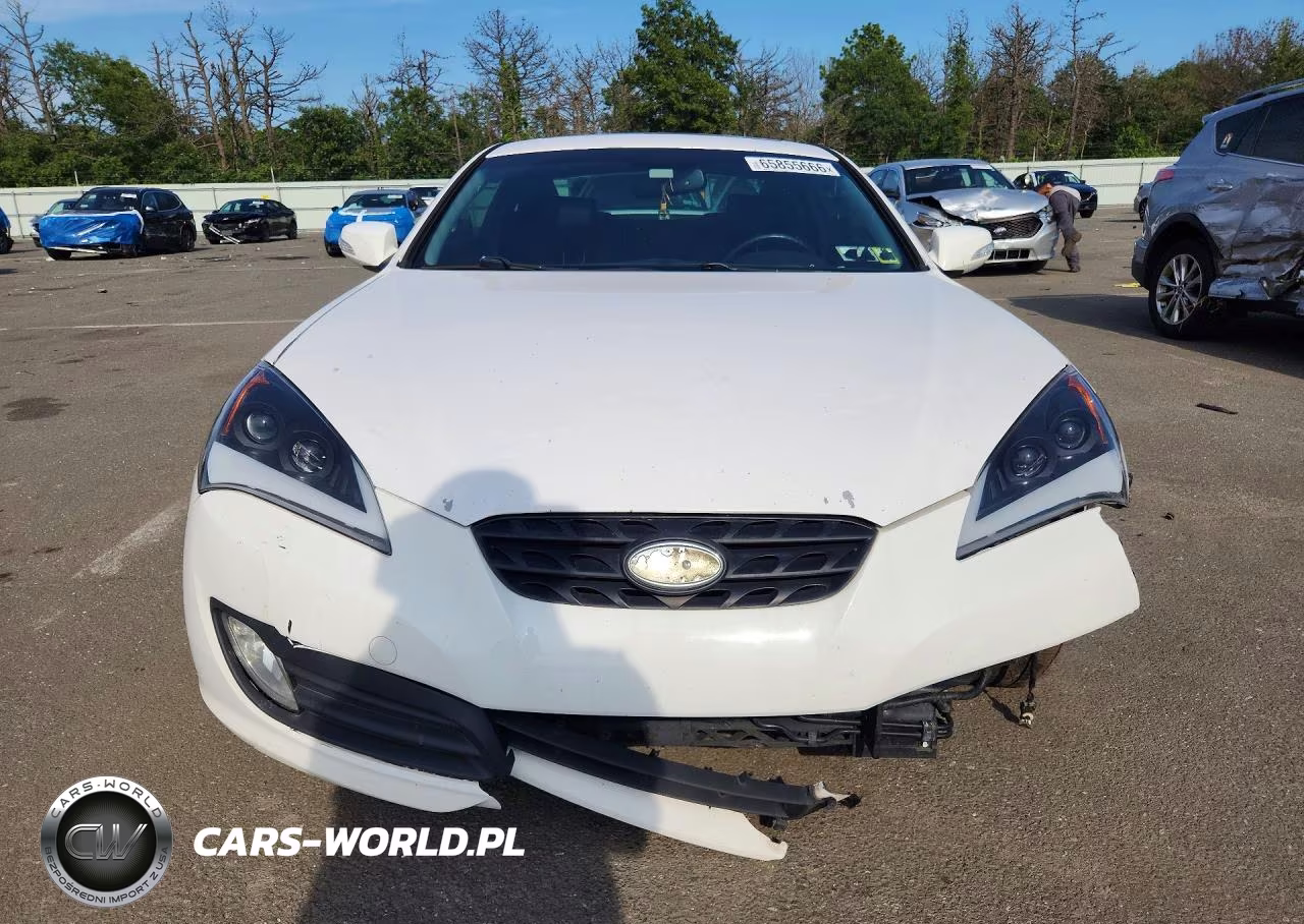 2012 Hyundai Genesis Coupe 3.8 Track VIN:KMHHU6KH1CU079362 - 5