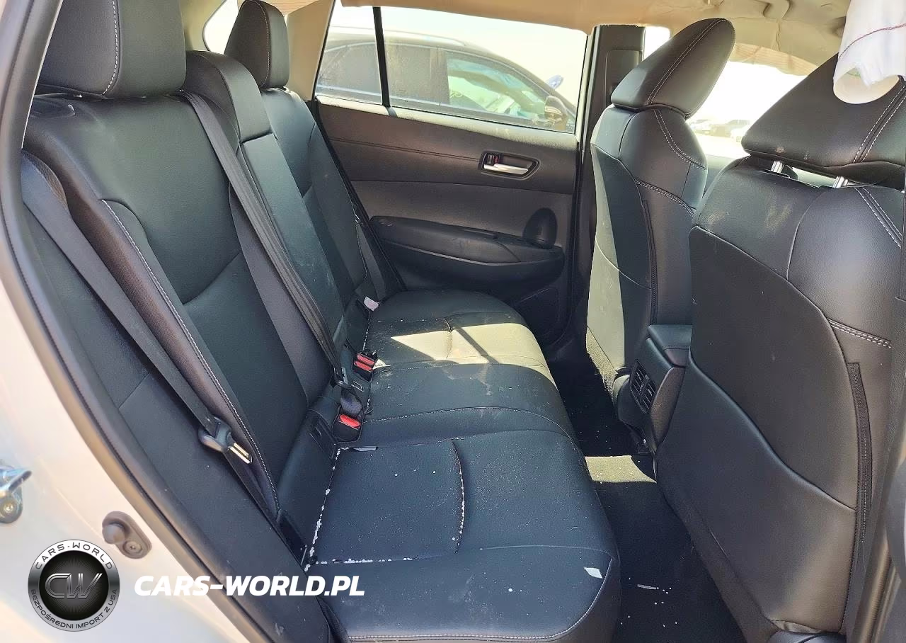 2025 Toyota Corolla Cross Xle VIN:7MUDAABGXSV127133 - 11