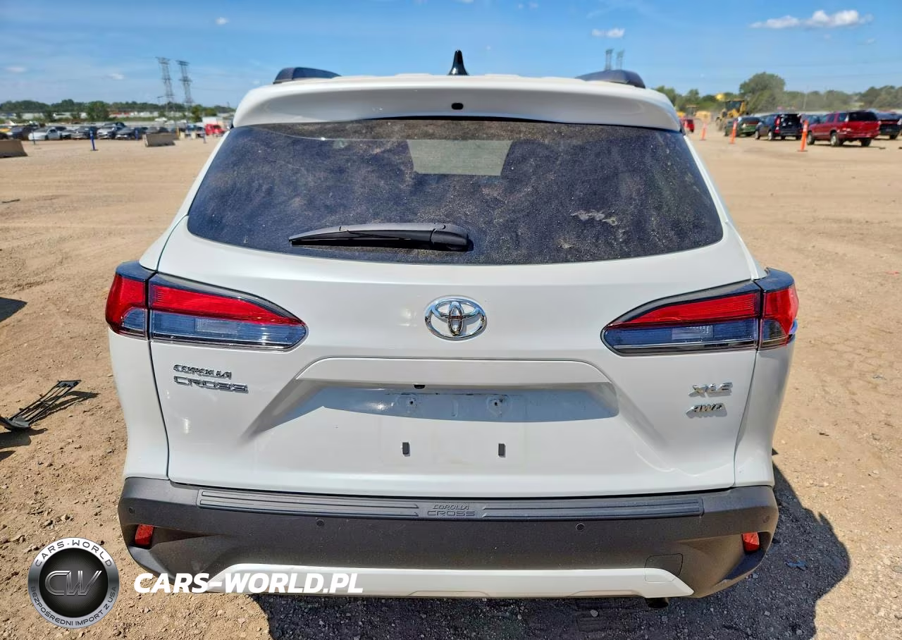 2025 Toyota Corolla Cross Xle VIN:7MUDAABGXSV127133 - 6