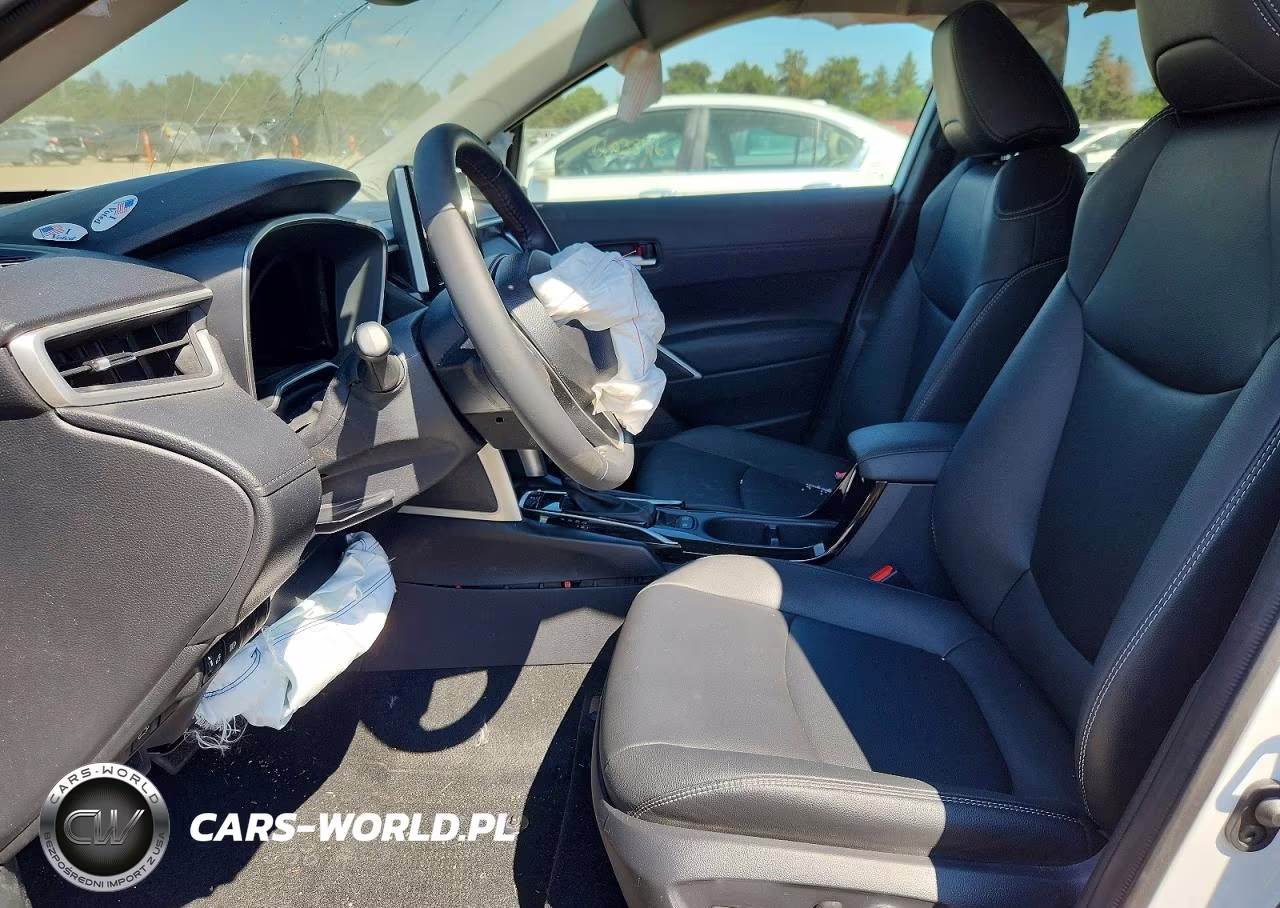 2025 Toyota Corolla Cross Xle VIN:7MUDAABGXSV127133 - 7