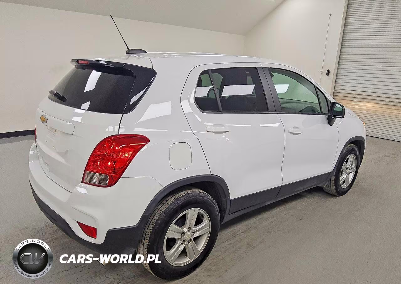 2022 Chevrolet Trax Ls VIN:KL7CJKSM3NB543034 - 3