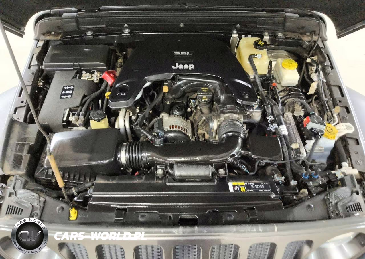 2018 Jeep Wrangler Unlimited Sport VIN:1C4HJXDG7JW117721 - 12