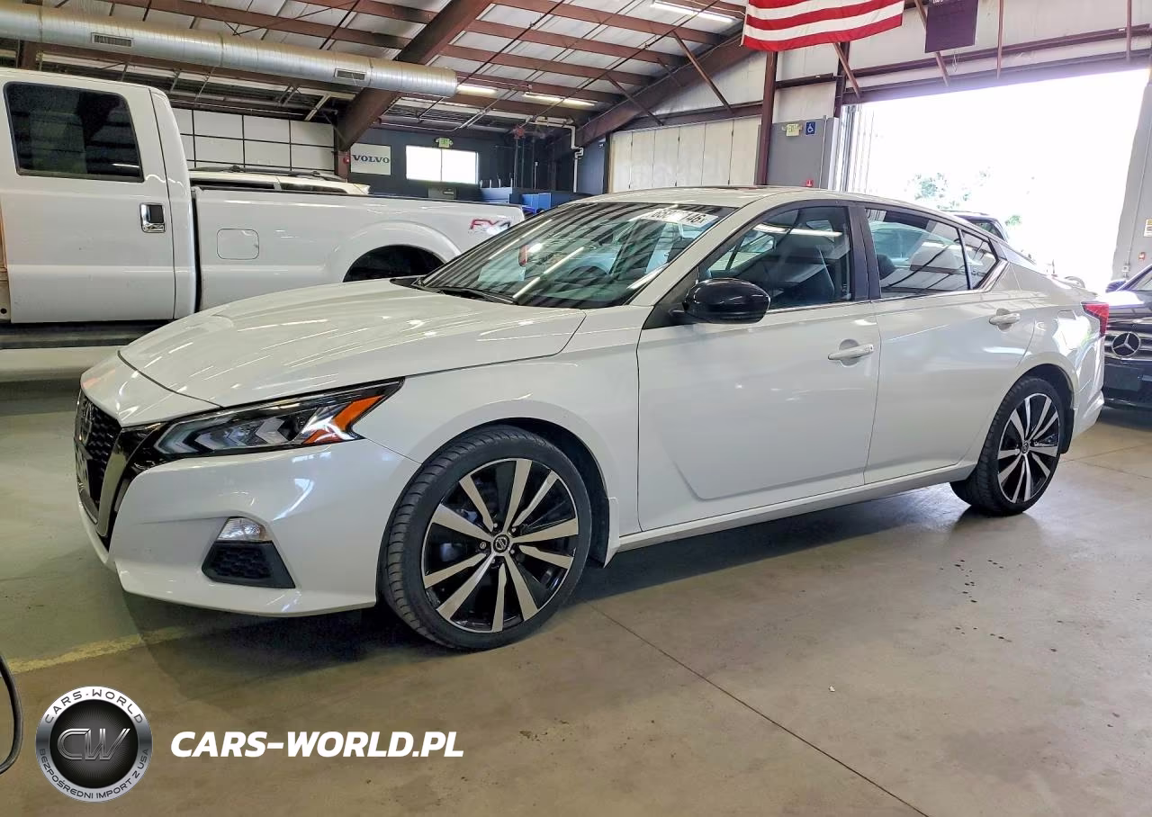 2021 Nissan Altima Sr – zdjęcie 1 z 12