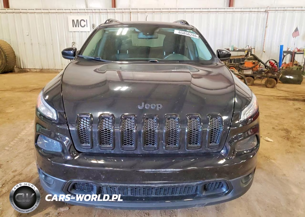 2018 Jeep Cherokee Latitude VIN:1C4PJLCB3JD538521 - 5