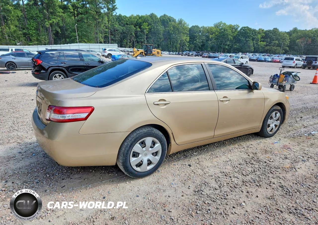 2010 Toyota Camry Le VIN:4T1BF3EK6AU003171 - 3