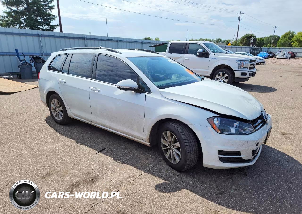 2017 Volkswagen Golf Sportwagen S VIN:3VWA17AU8HM511019 - 4