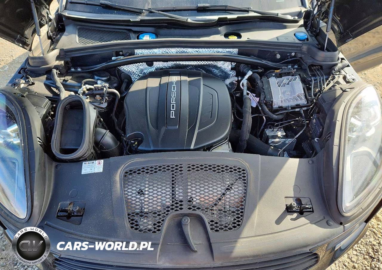2019 Porsche Macan VIN:WP1AA2A54KLB06930 - 11