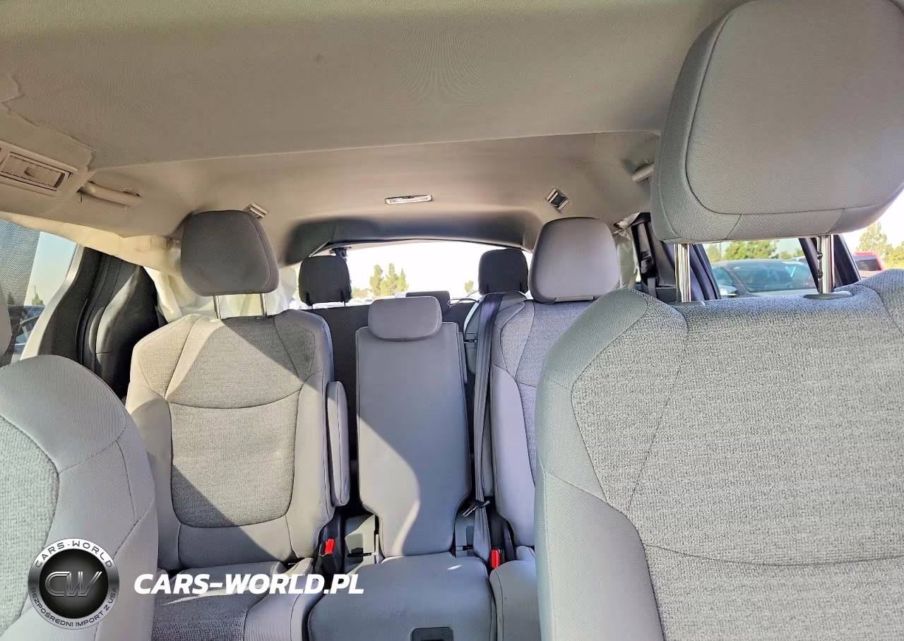 2025 Toyota Sienna Le VIN:5TDBRKEC2SS256167 - 10