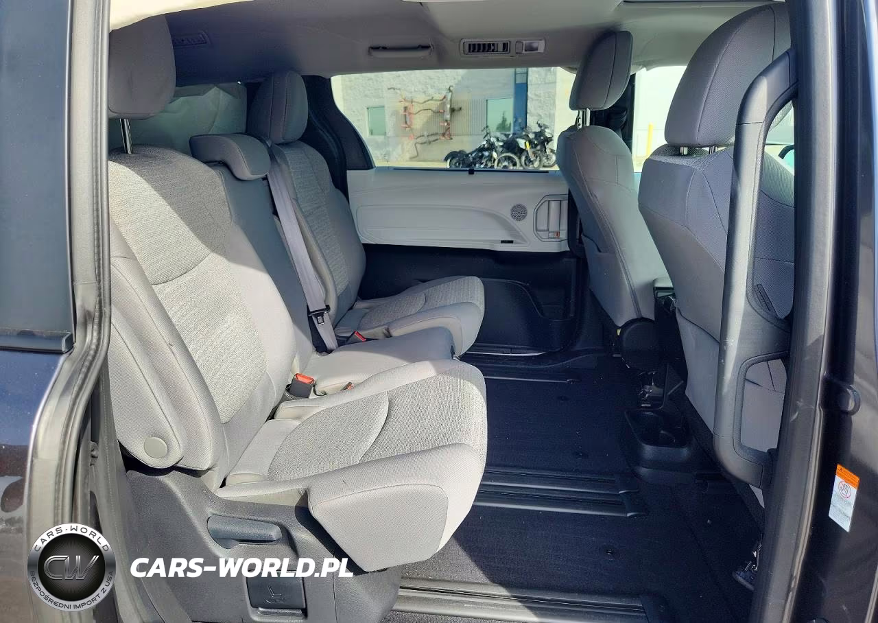 2025 Toyota Sienna Le VIN:5TDBRKEC2SS256167 - 11