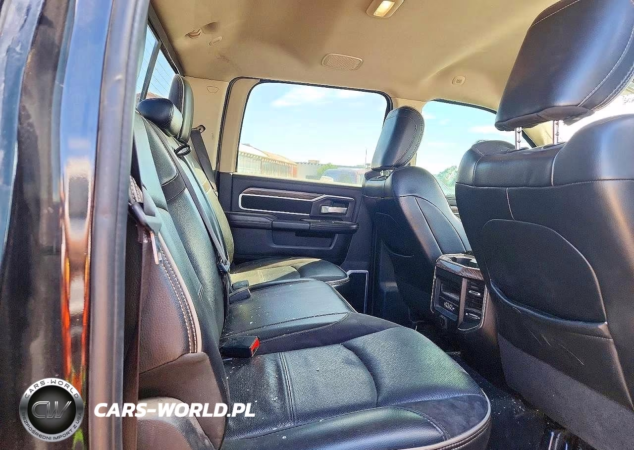 2019 Ram 3500 Laramie VIN:3C63R3JL5KG678889 - 10