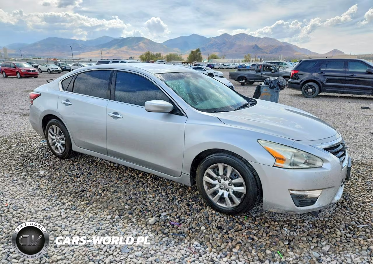 2015 Nissan Altima 2.5 S VIN:1N4AL3AP7FC423129 - 4