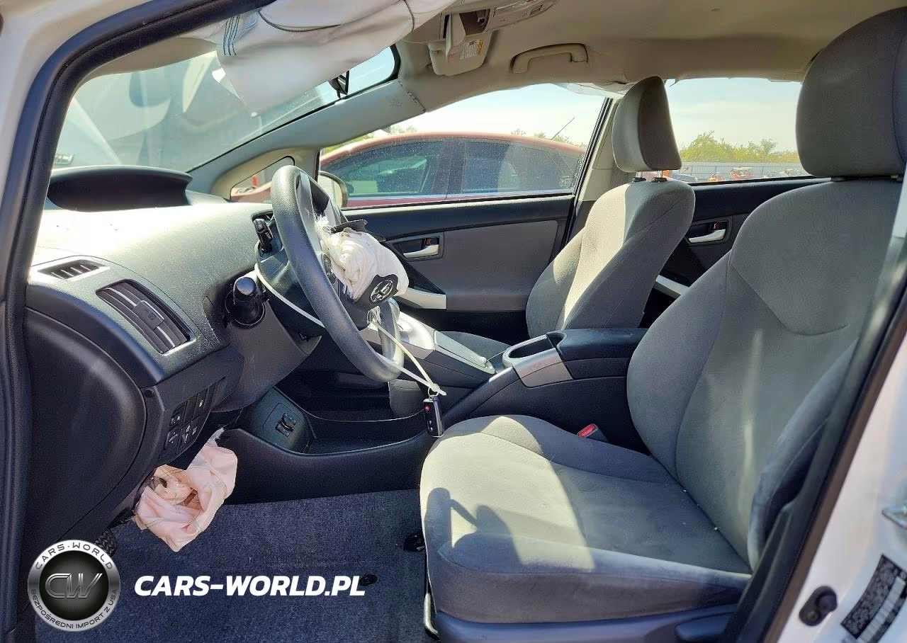 2014 Toyota Prius Plug-In Hybrid Base VIN:JTDKN3DP2E3051024 - 7
