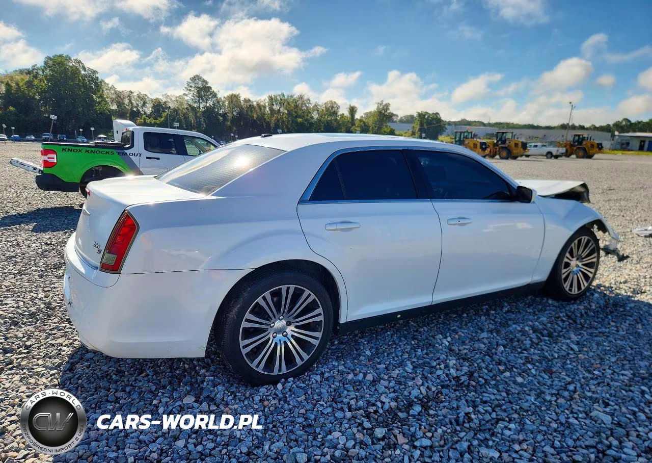 2013 Chrysler 300 300S V6 VIN:2C3CCABG9DH743203 - 3