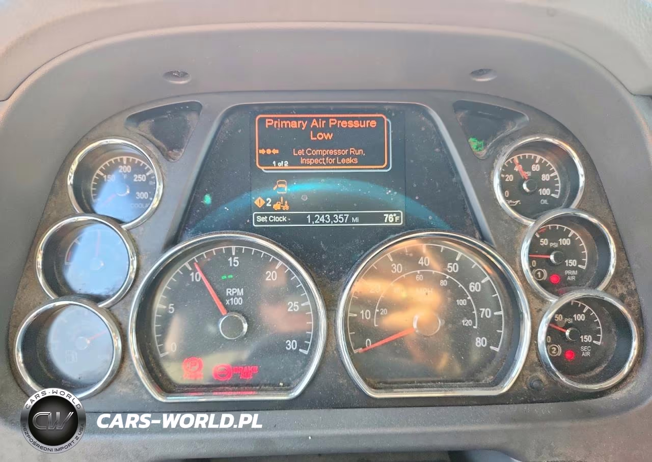 2016 Peterbilt 579 - Semi Truck VIN:1XPBD49X9GD358123 - 9
