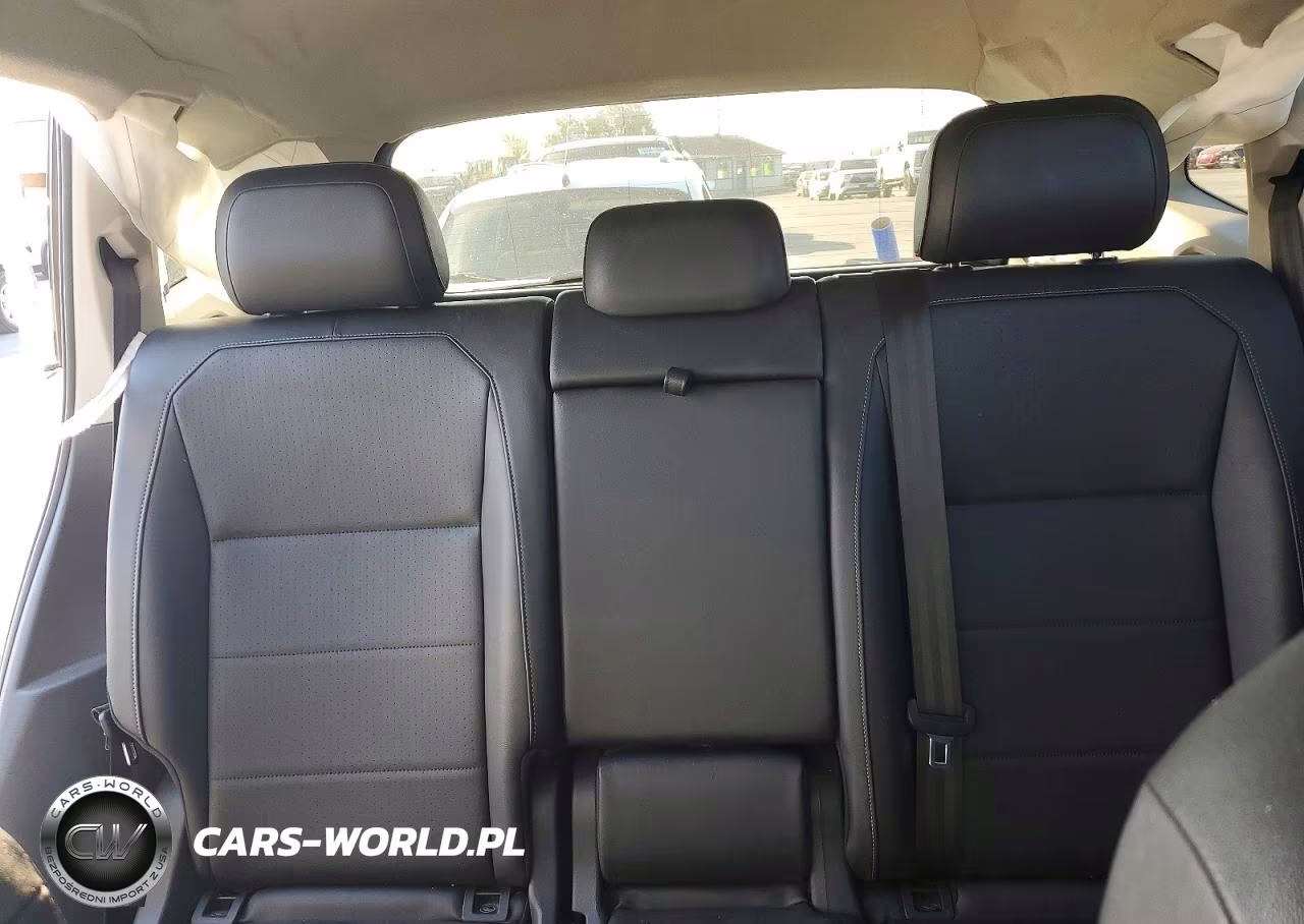 2018 Volkswagen Tiguan Se VIN:3VV2B7AX2JM071871 - 10