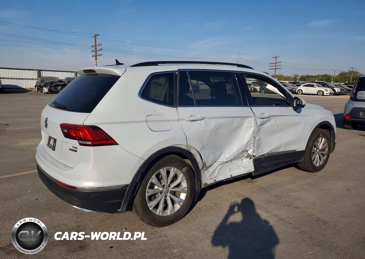 2018 Volkswagen Tiguan Se VIN:3VV2B7AX2JM071871 - 3