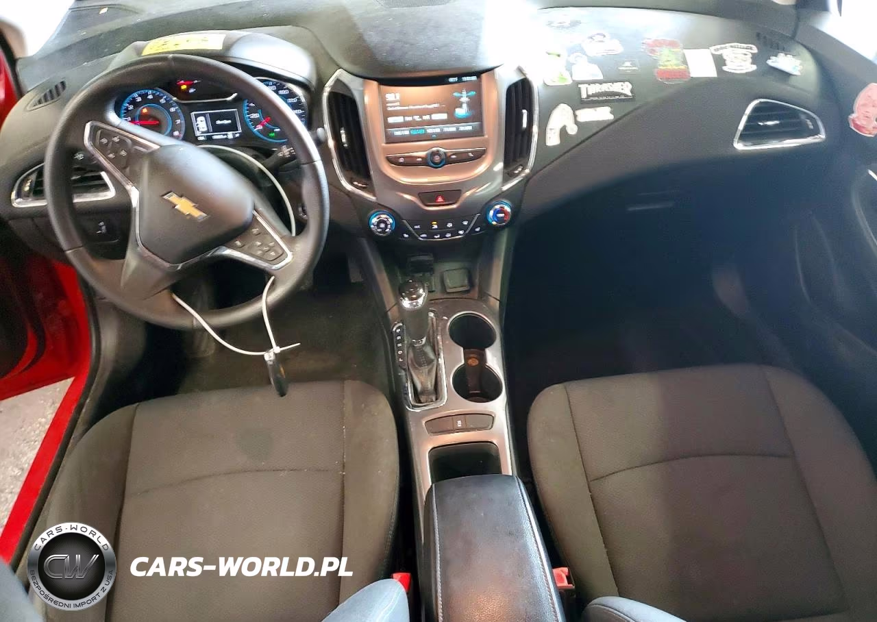 2018 Chevrolet Cruze Lt VIN:1G1BE5SM2J7165637 - 8