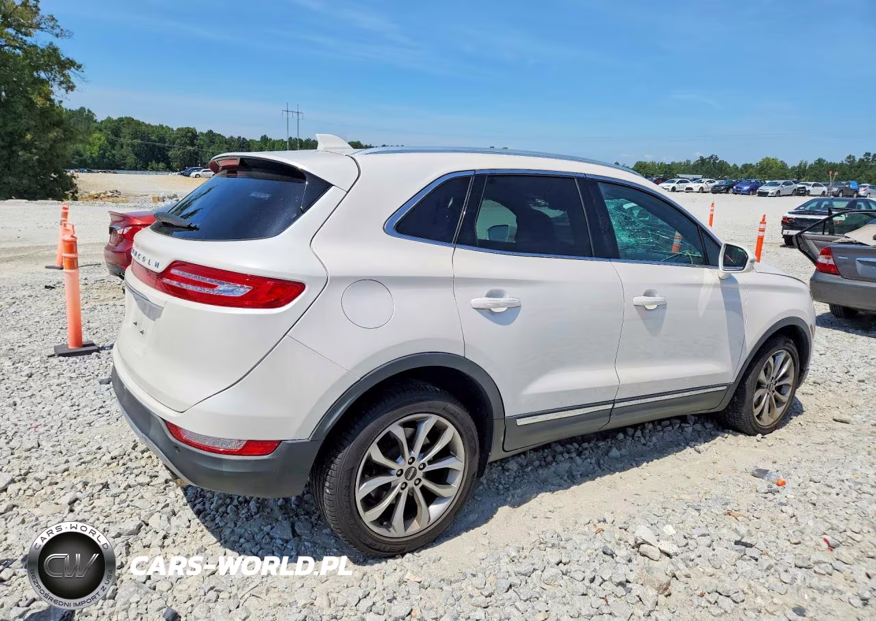 2019 Lincoln Mkc Select VIN:5LMCJ2C9XKUL30104 - 3