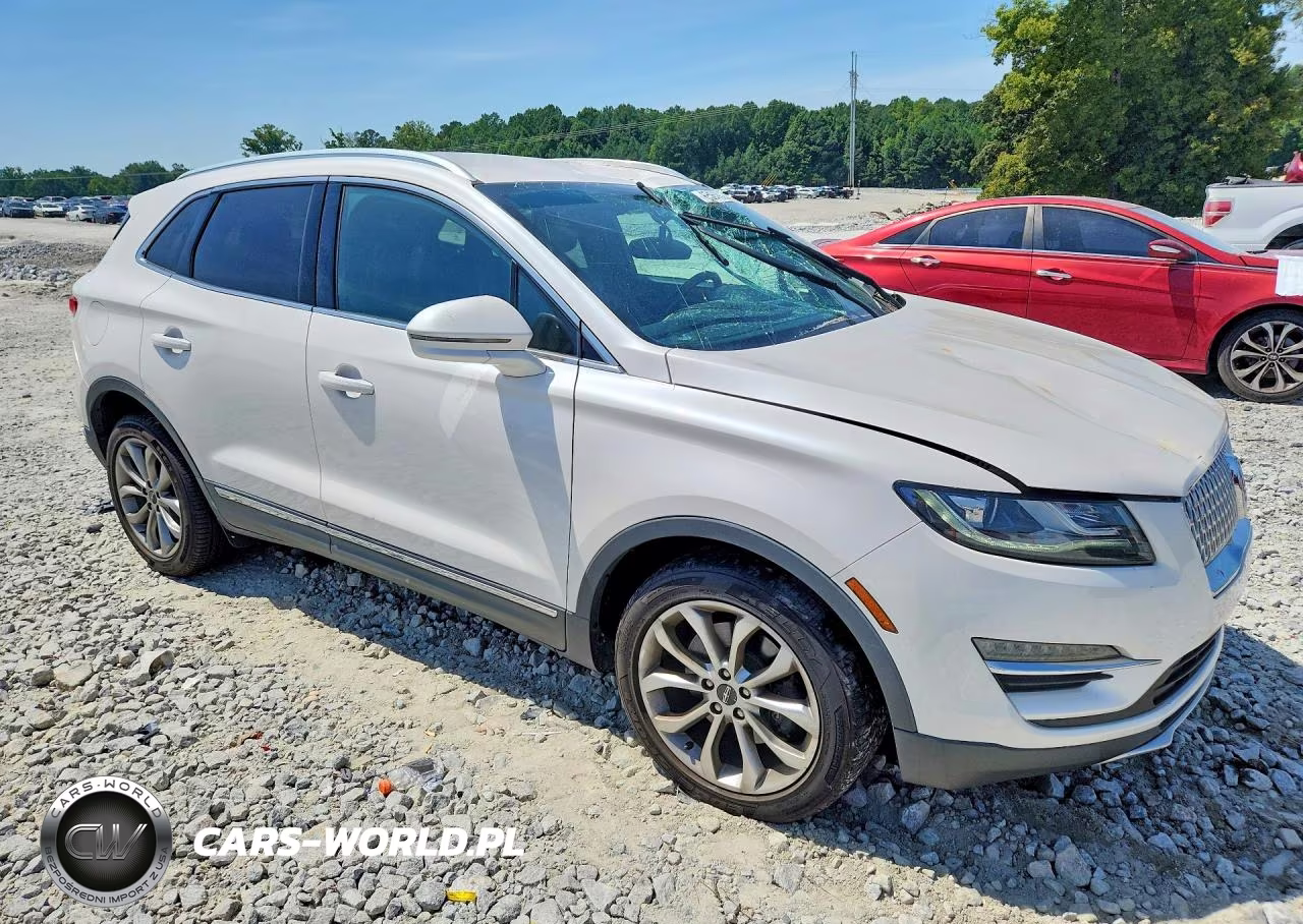 2019 Lincoln Mkc Select VIN:5LMCJ2C9XKUL30104 - 4